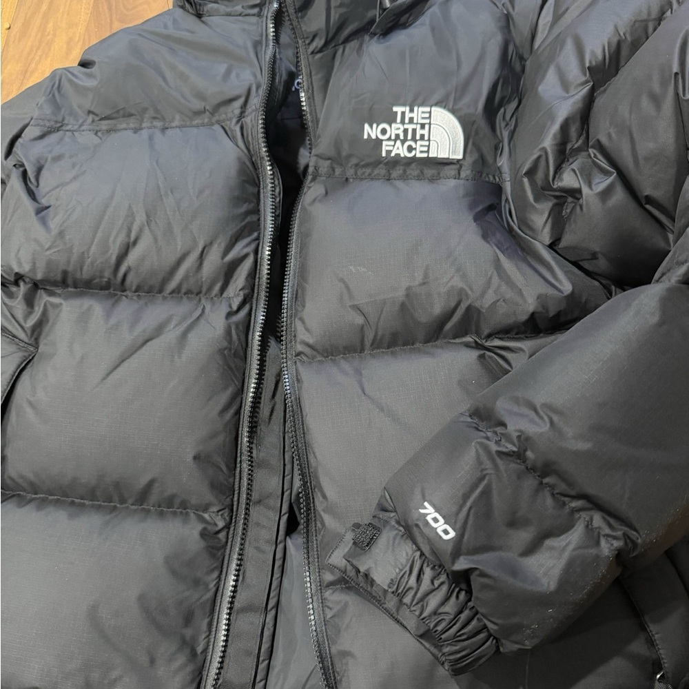 The North Face Black Quilted Puffer Jacket with Hood. Unisex. Never worn. - Picture 2 of 4